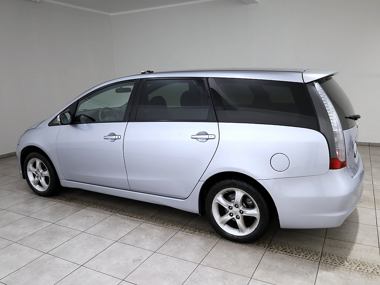 Mitsubishi Grandis Comfort 2.4 121 kW - Photo 4