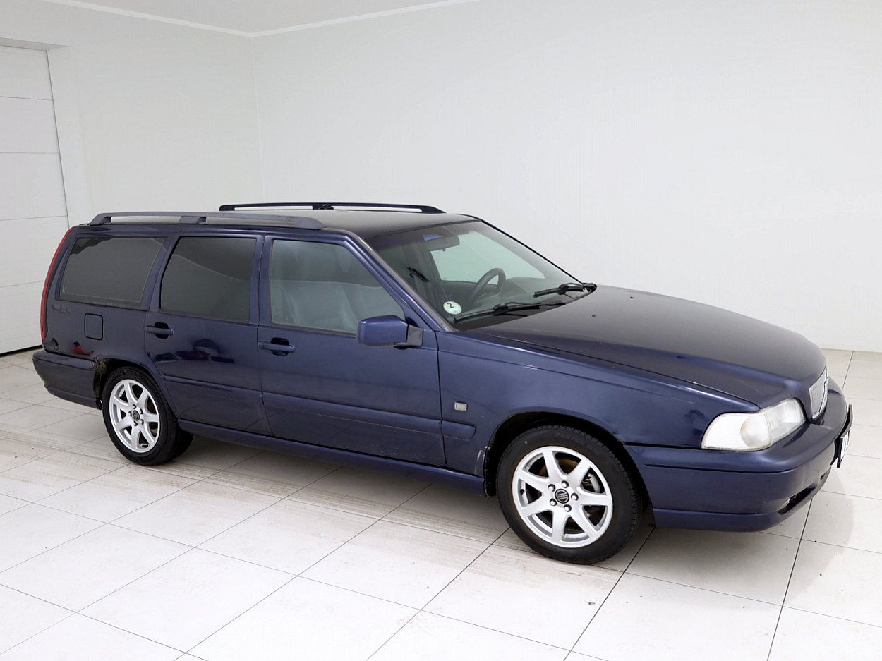 Volvo V70 Estate 2.5 D5 103 kW - Photo 1