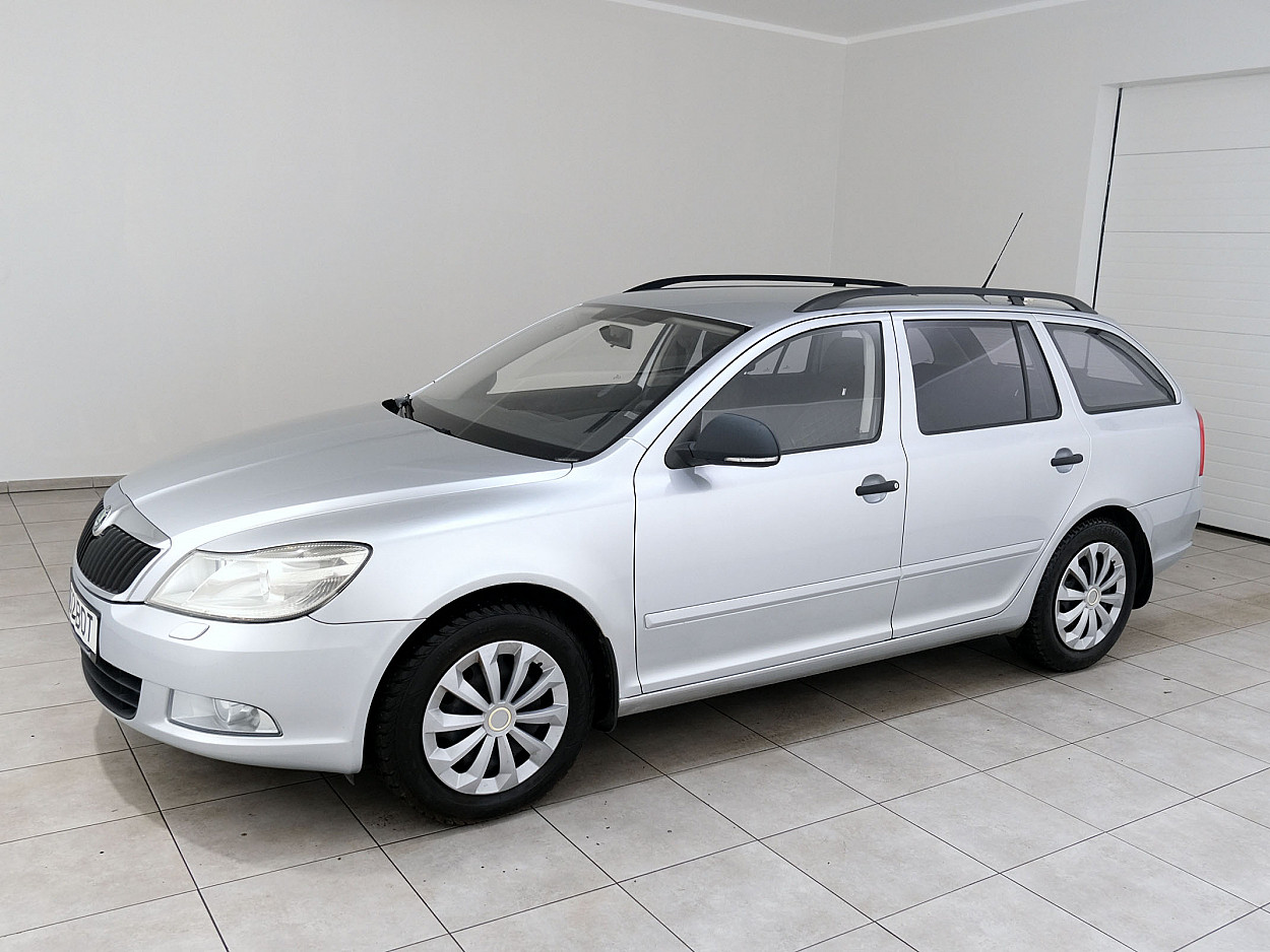 Skoda Octavia Comfortline Facelift 1.2 77 kW - Photo 2