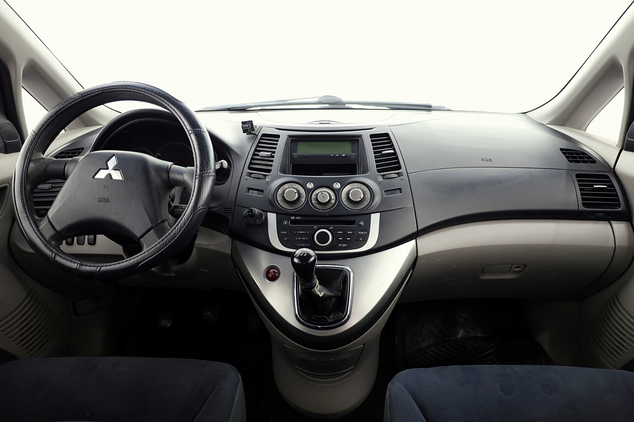 Mitsubishi Grandis Comfort Facelift 2.4 121kW