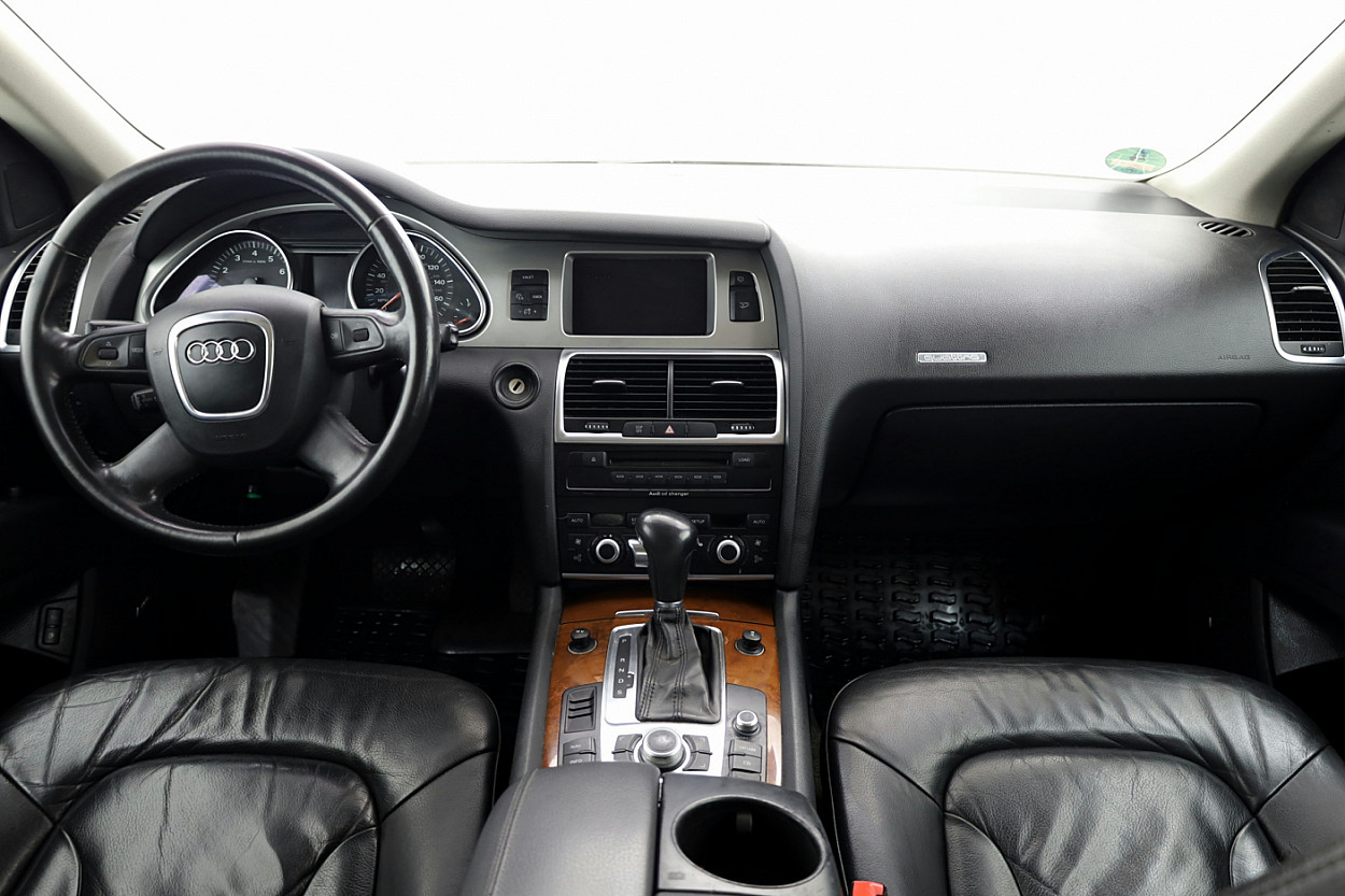 Audi Q7 Comfortline Quattro ATM 3.6 206 kW - Photo 5