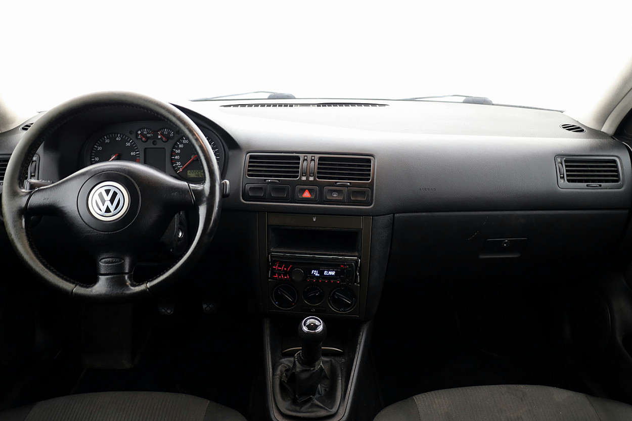 Volkswagen Bora Comfortline 1.6 74 kW - Photo 5