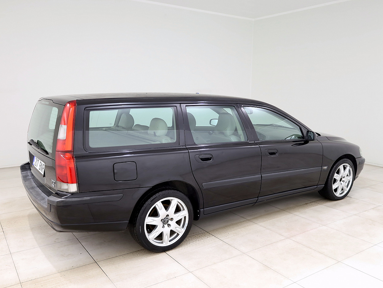 Volvo V70 Estate 2.4 D5 120 kW - Photo 3