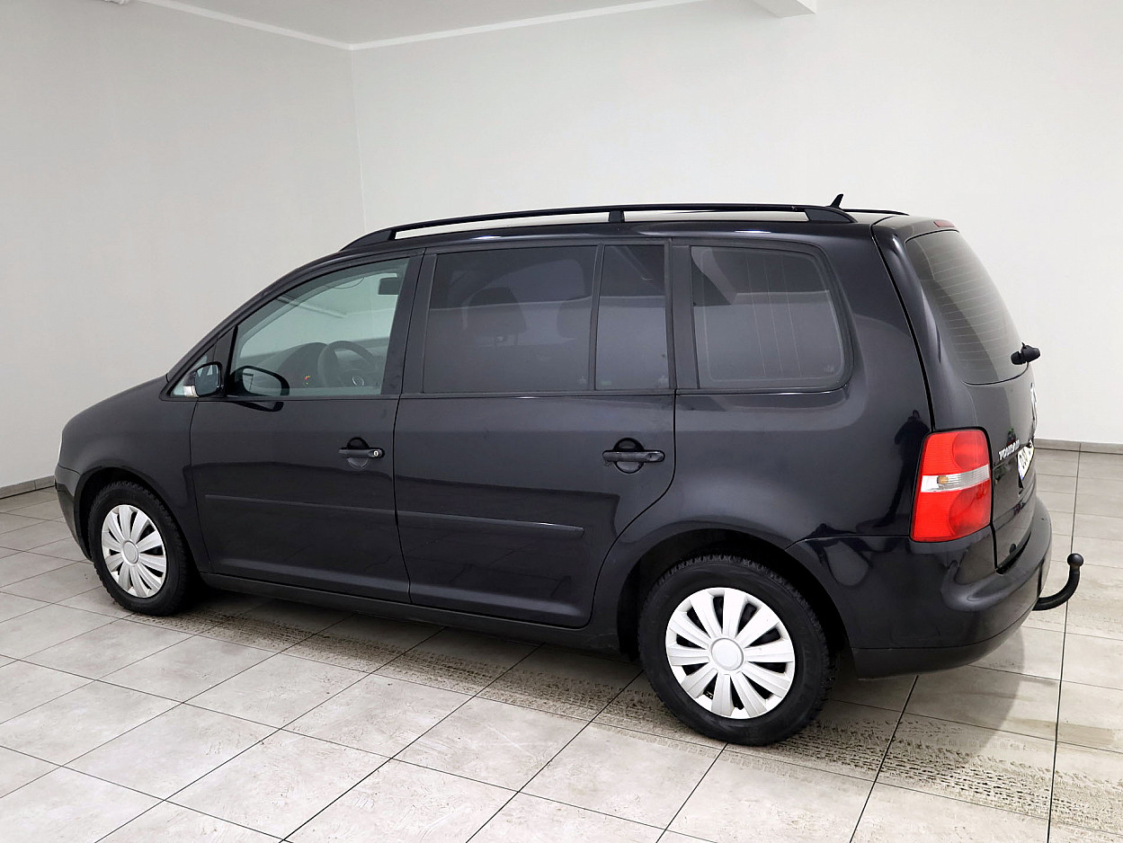 Volkswagen Touran Comfortline ATM 2.0 TDI 103 kW - Photo 4