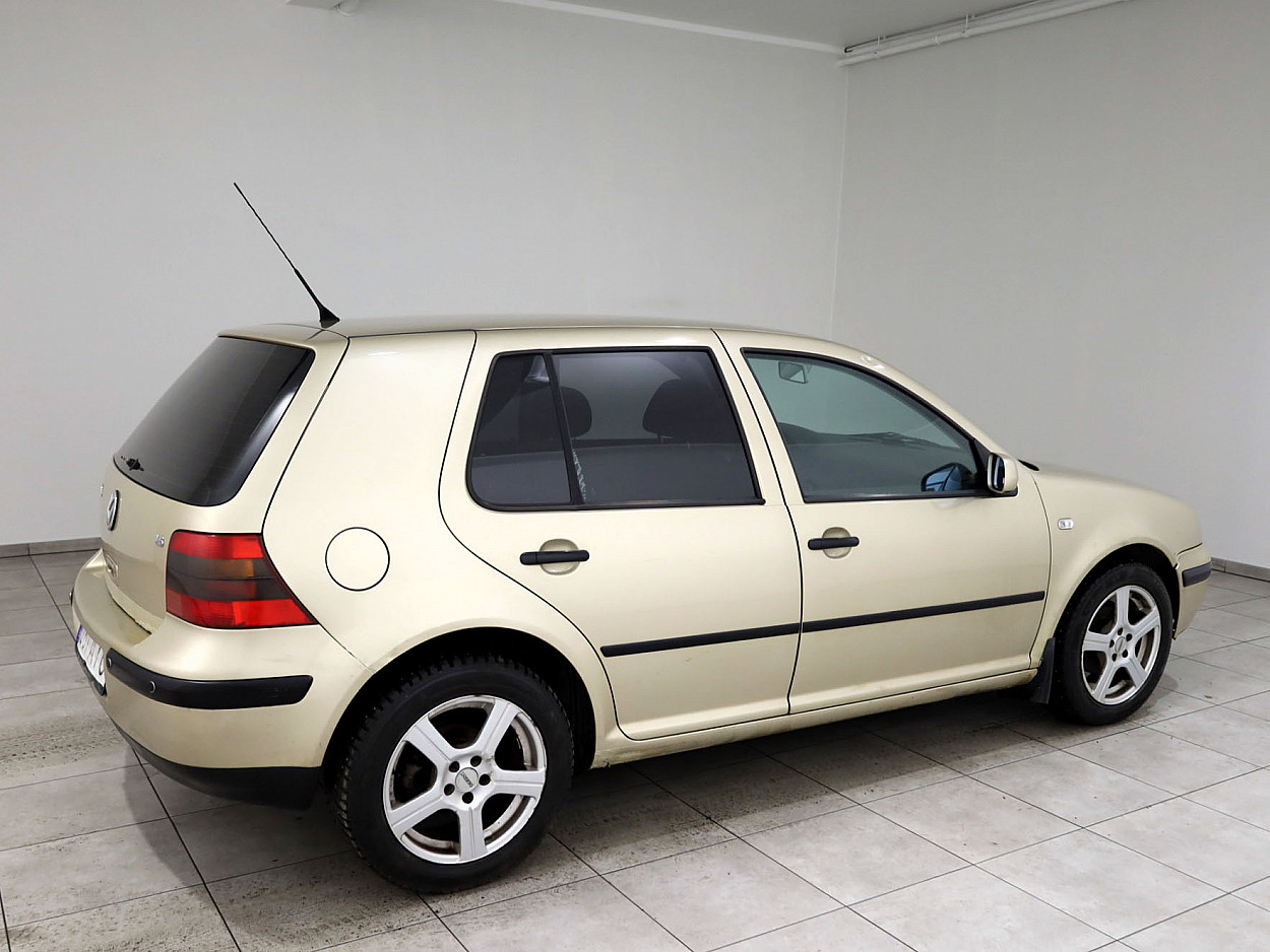 Volkswagen Golf Comfortline ATM 1.6 75 kW - Photo 3