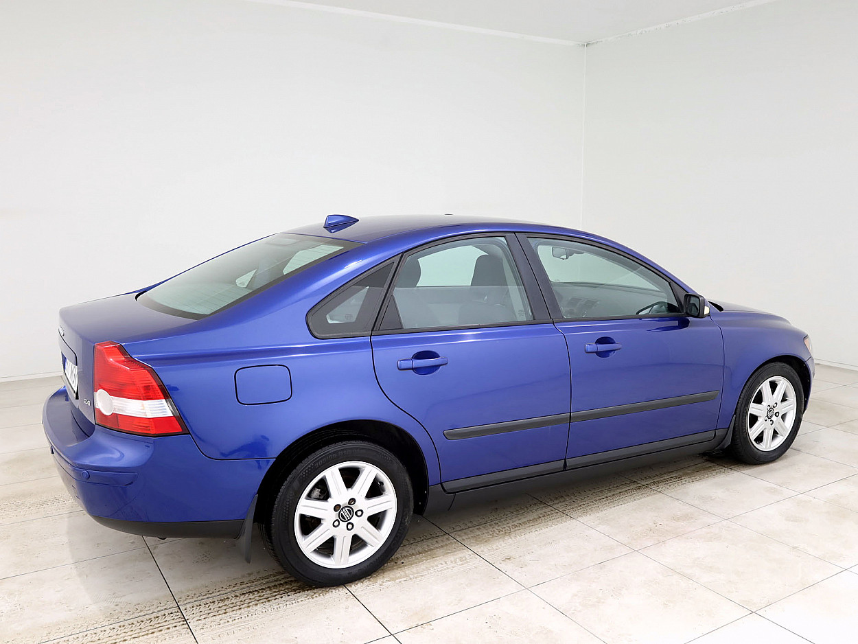 Volvo S40 Momentum ATM 2.4 125 kW - Photo 3