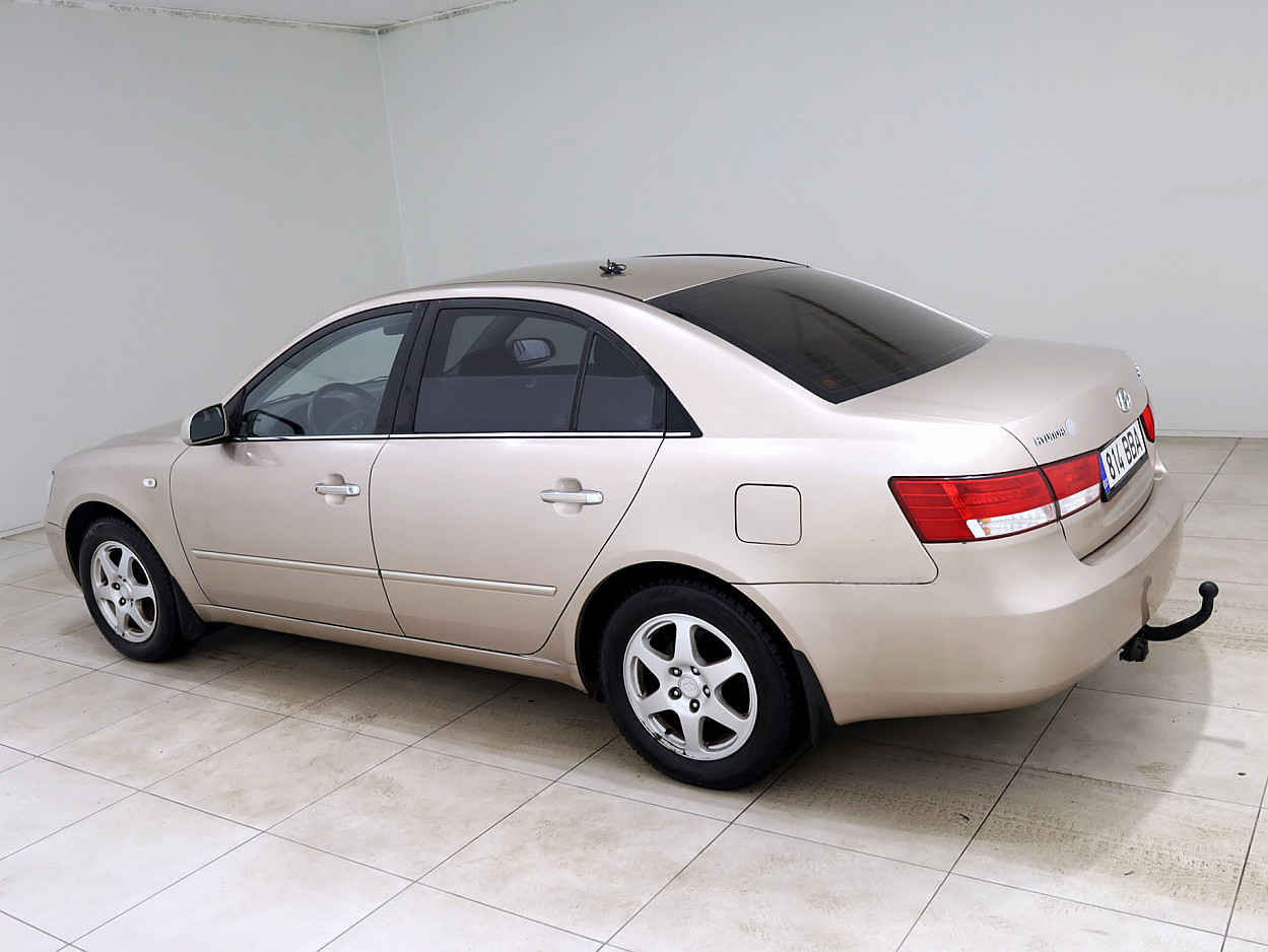 Hyundai Sonata Comfort ATM 2.4 119 kW - Photo 4