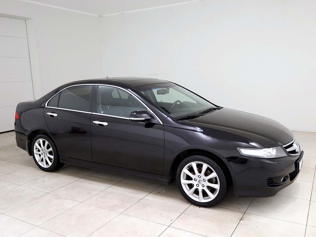 Honda Accord Elegance Facelift ATM 2.4 140 kW - Photo 1