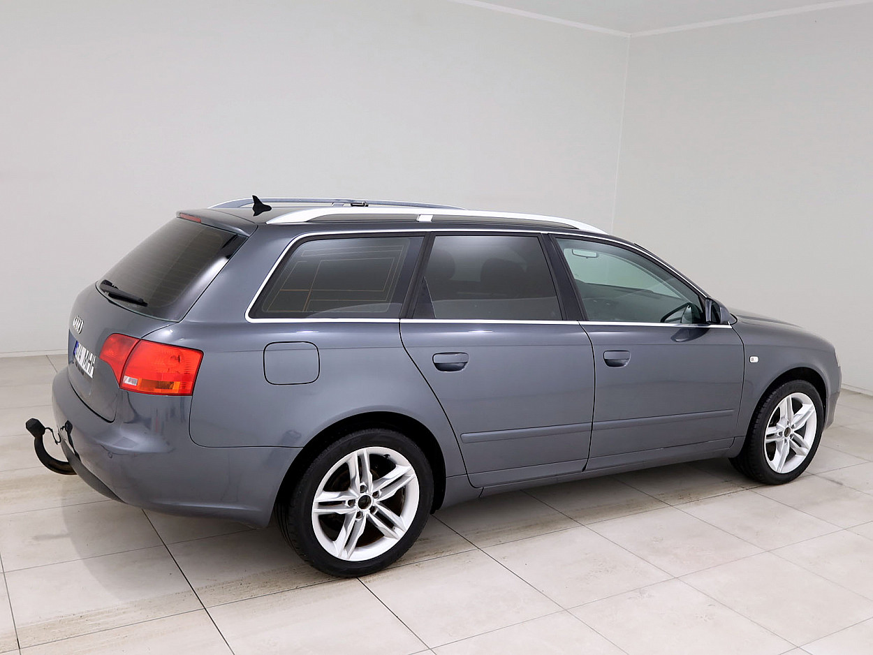 Audi A4 Avant Comfortline ATM 2.0 TDI 103 kW - Photo 3