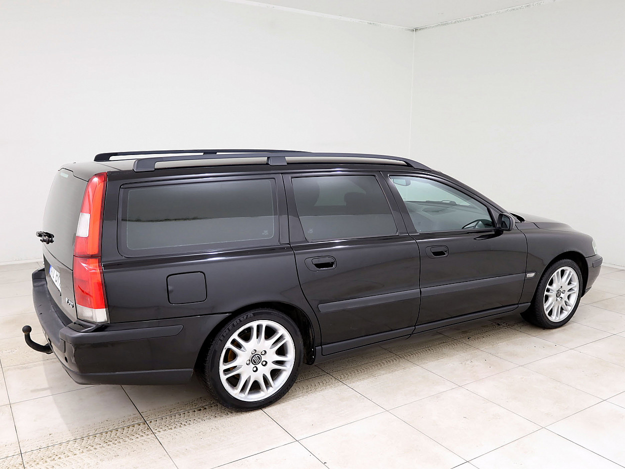 Volvo V70 Summum 2.4 D5 96 kW - Photo 3