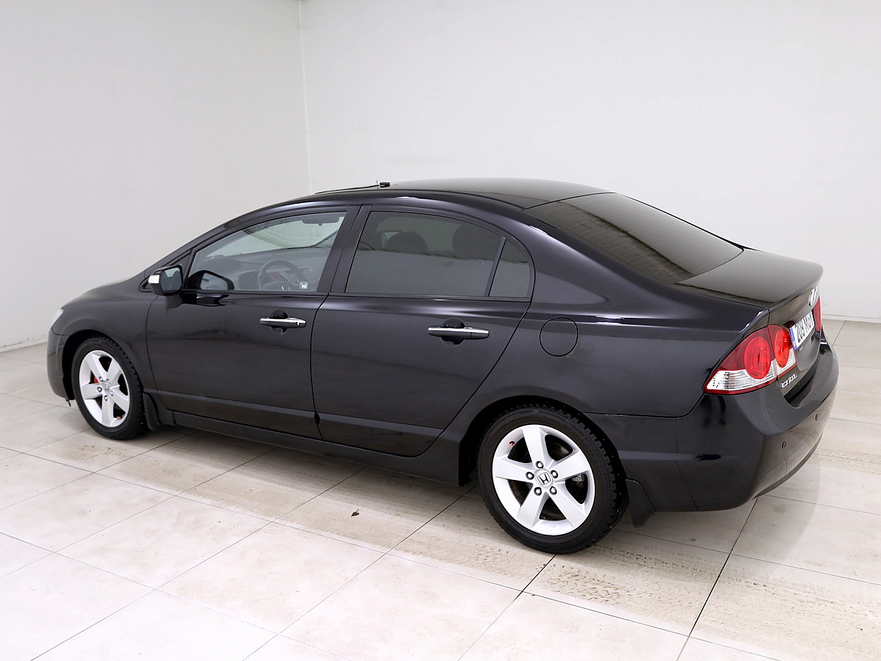 Honda Civic Elegance ATM 1.8 103 kW - Photo 4