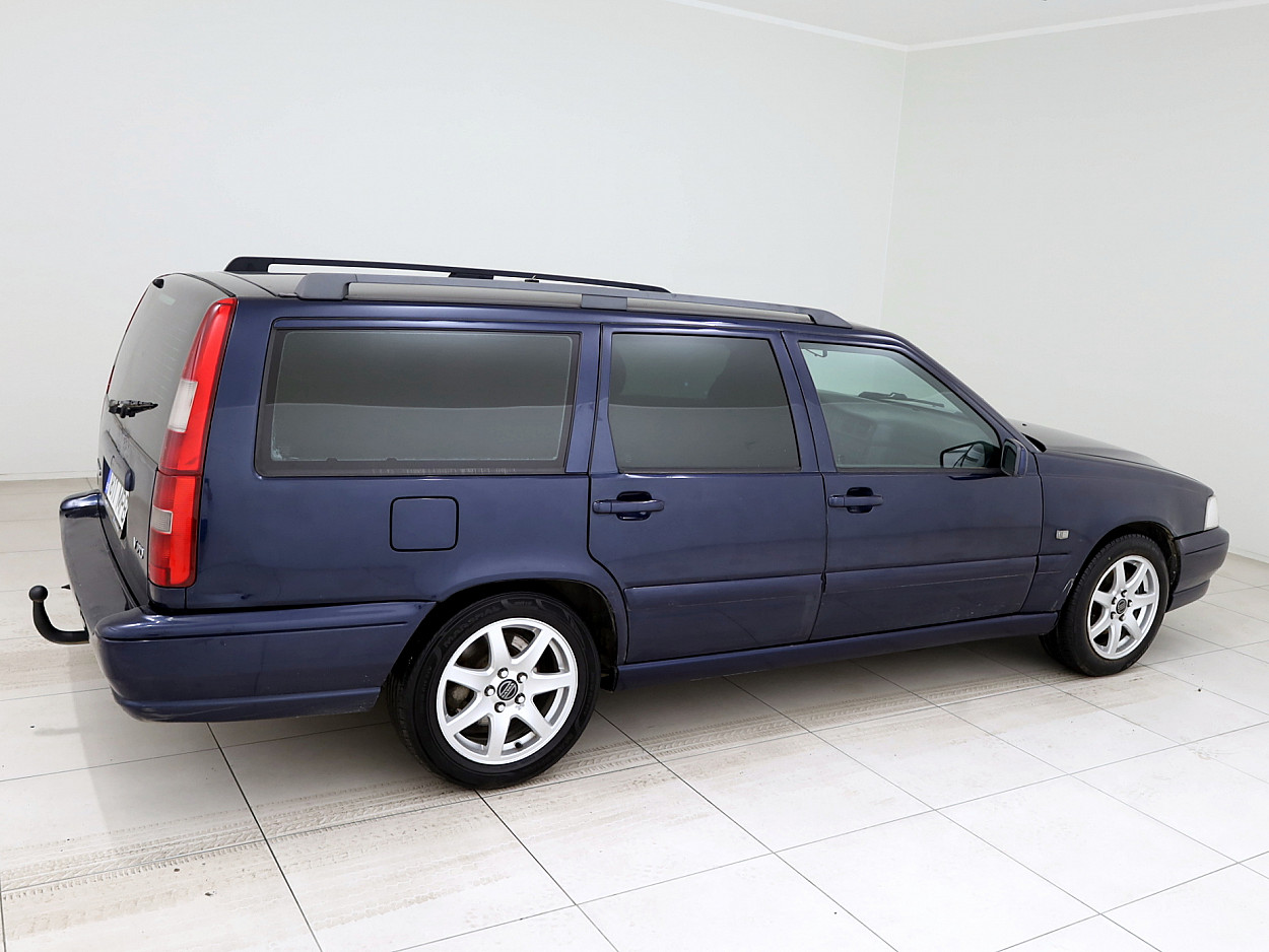 Volvo V70 Estate 2.5 D5 103 kW - Photo 3