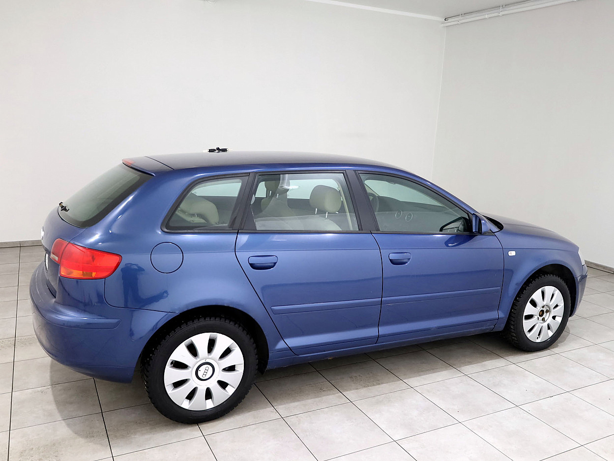 Audi A3 Sportback Facelift 1.6 75 kW - Photo 3