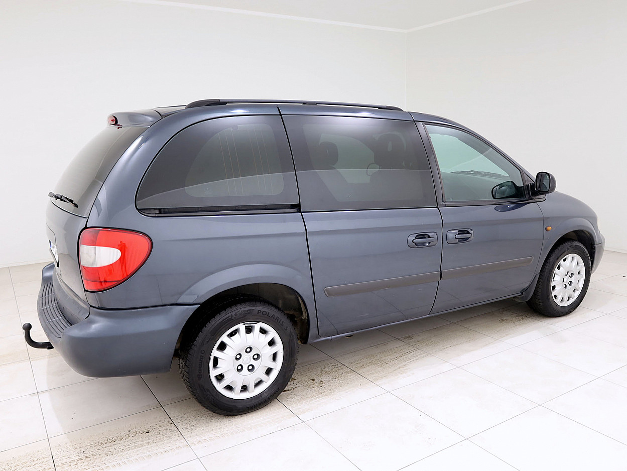 Chrysler Voyager Comfort ATM 2.8 CRD 110 kW - Photo 3