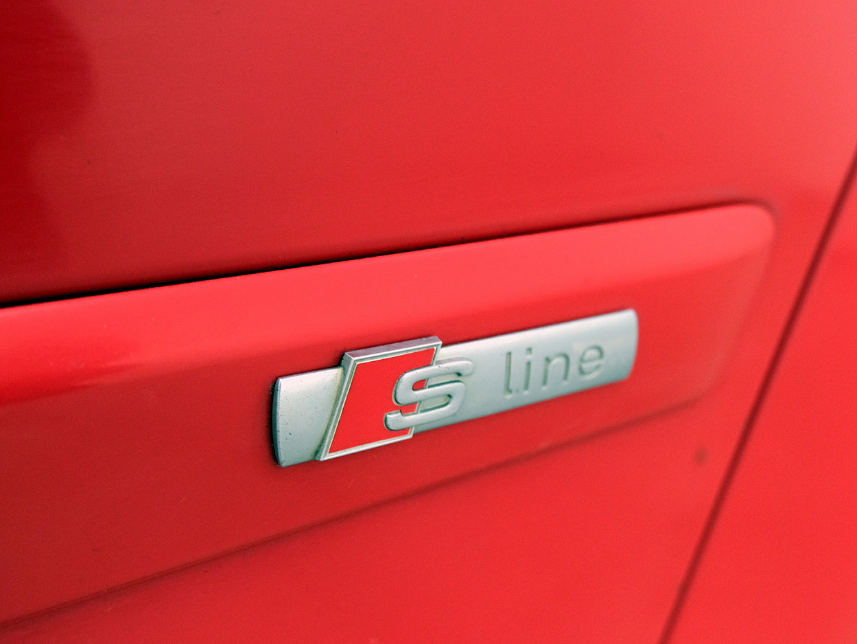 Audi A4 S-Line ATM 2.0 TDI 103 kW - Photo 6