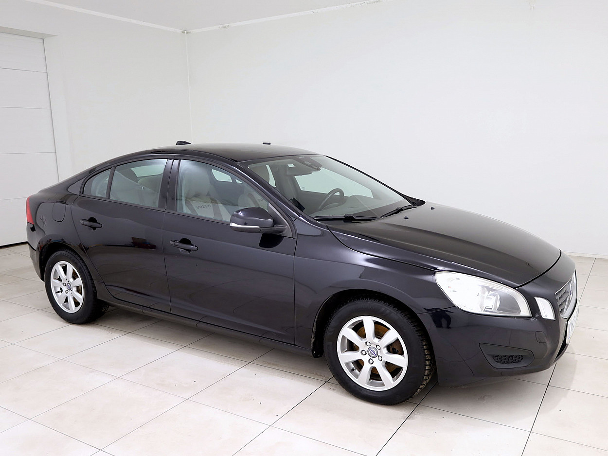 Volvo S60 Momentum 2.0 D5 120 kW - Photo 1