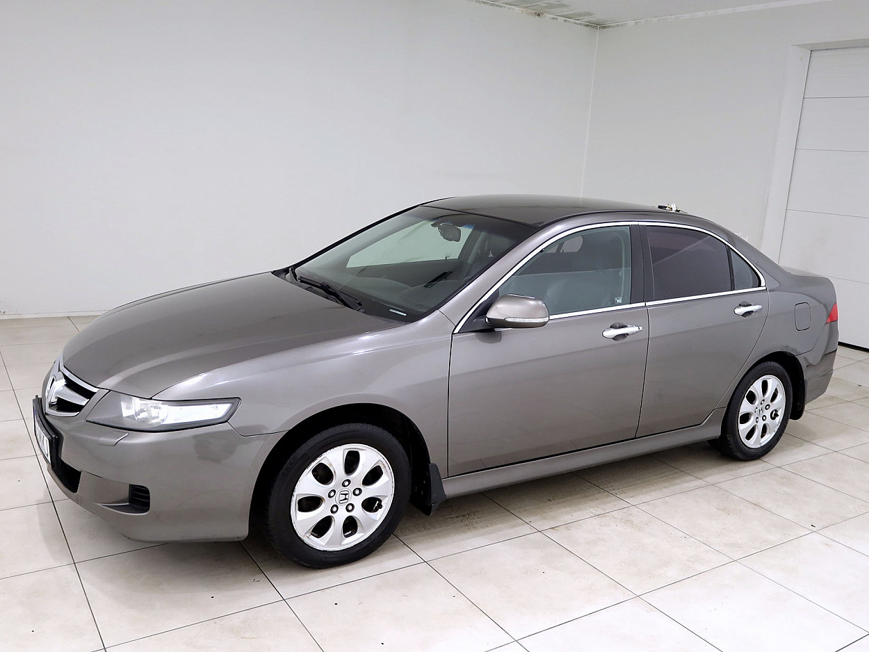 Honda Accord Luxury Facelift ATM 2.0 114 kW - Photo 2