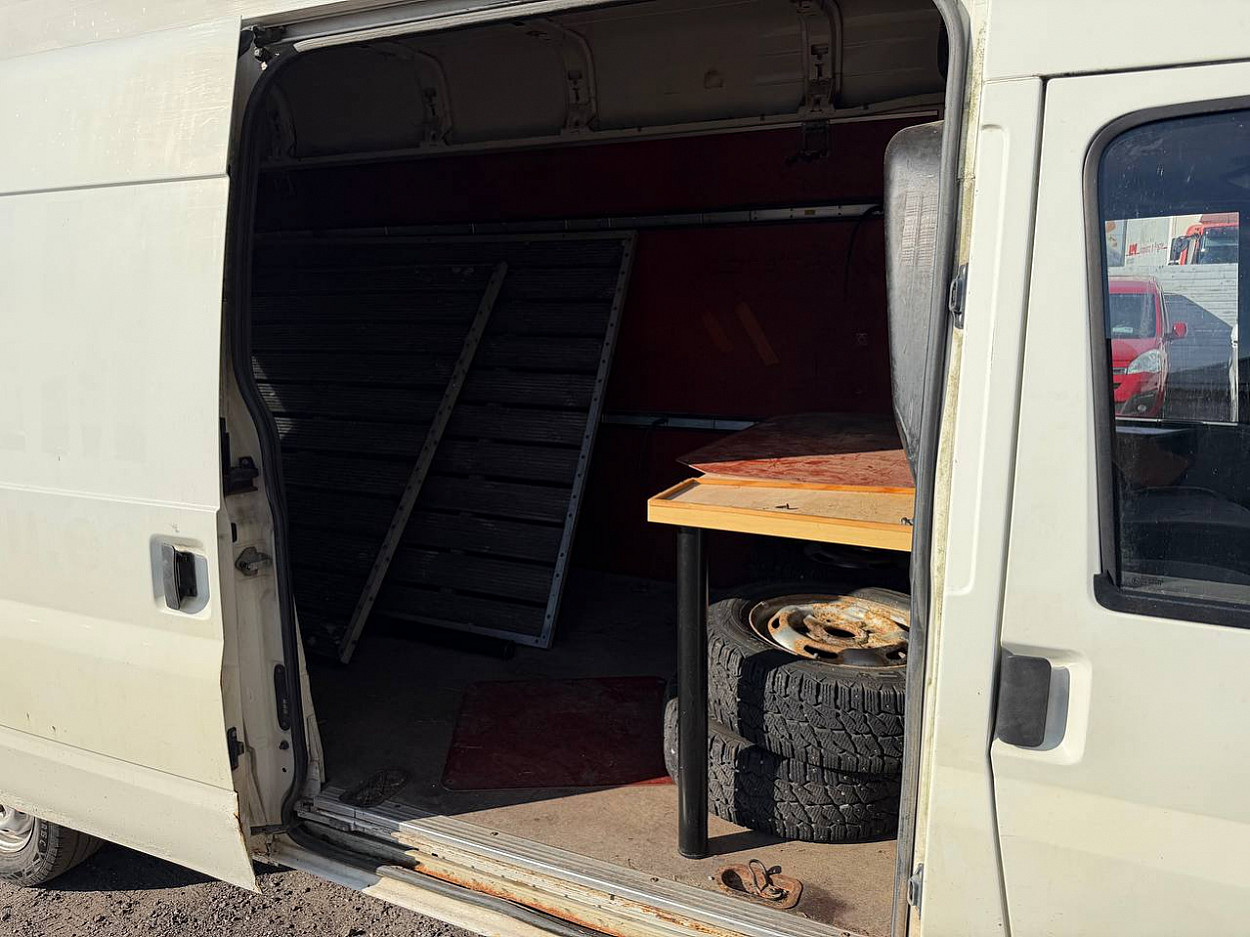Ford Transit 300L Van 2.0 TDCi 74kW