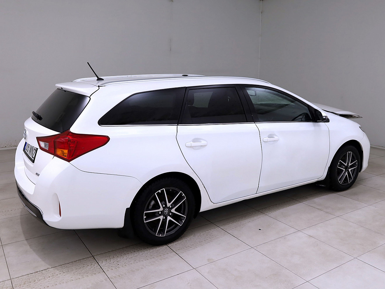 Toyota Auris Linea Sol 2.0 D-4D 91 kW - Photo 3