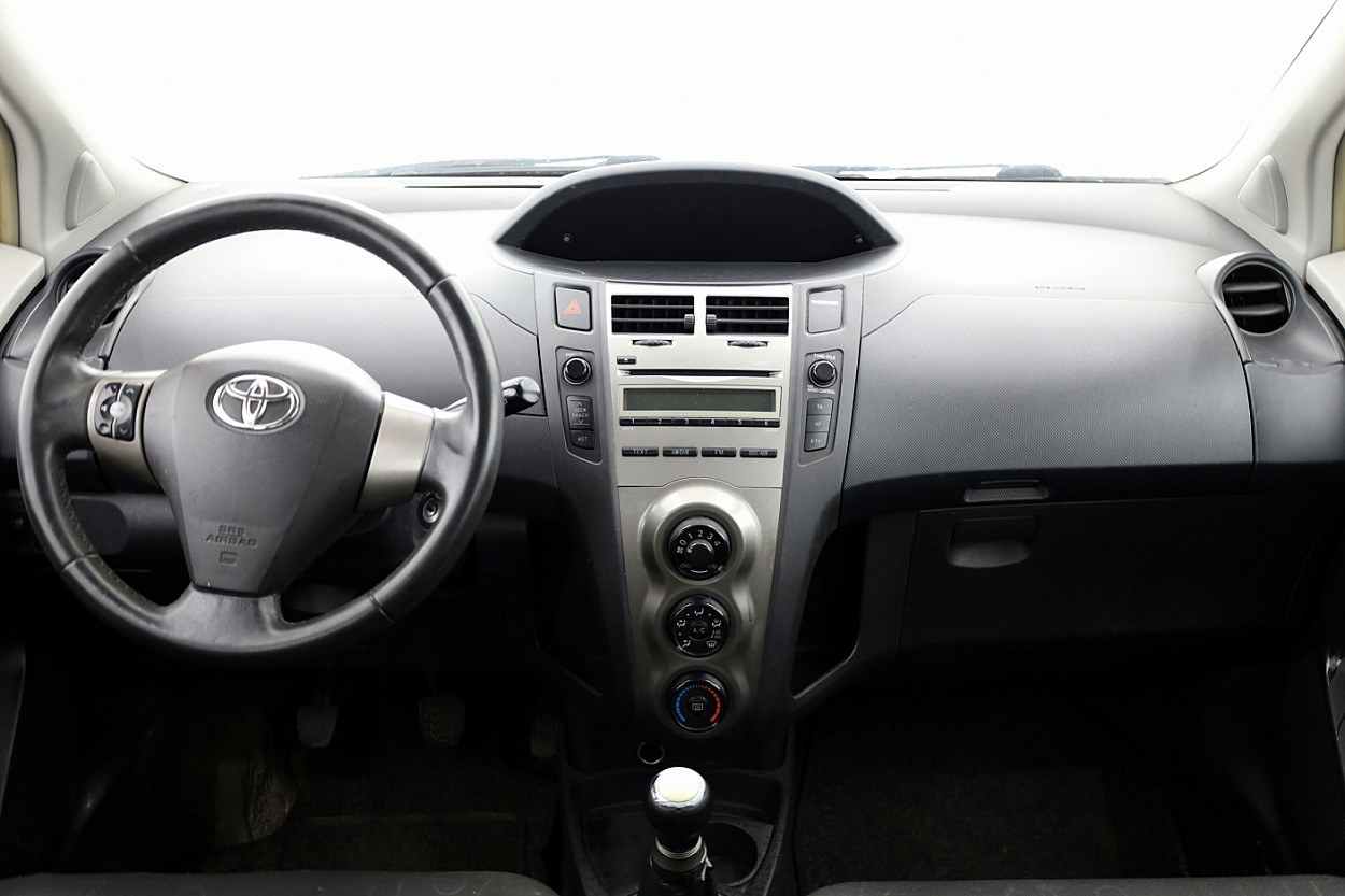 Toyota Yaris Linea Sol A-C 1.0 51 kW - Photo 5