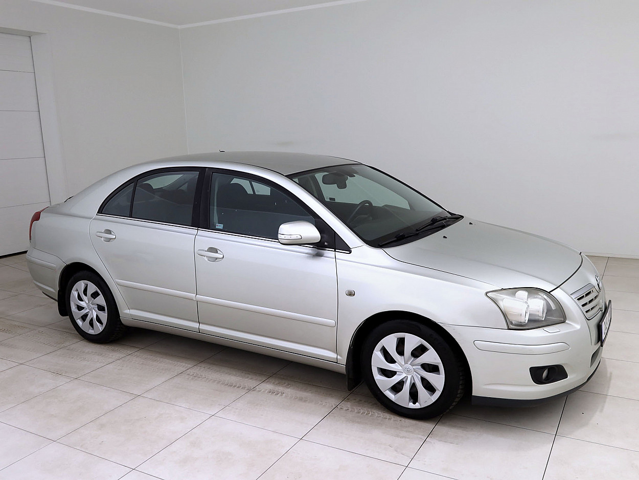 Toyota Avensis Linea Sol Facelift 1.8 95 kW - Photo 1