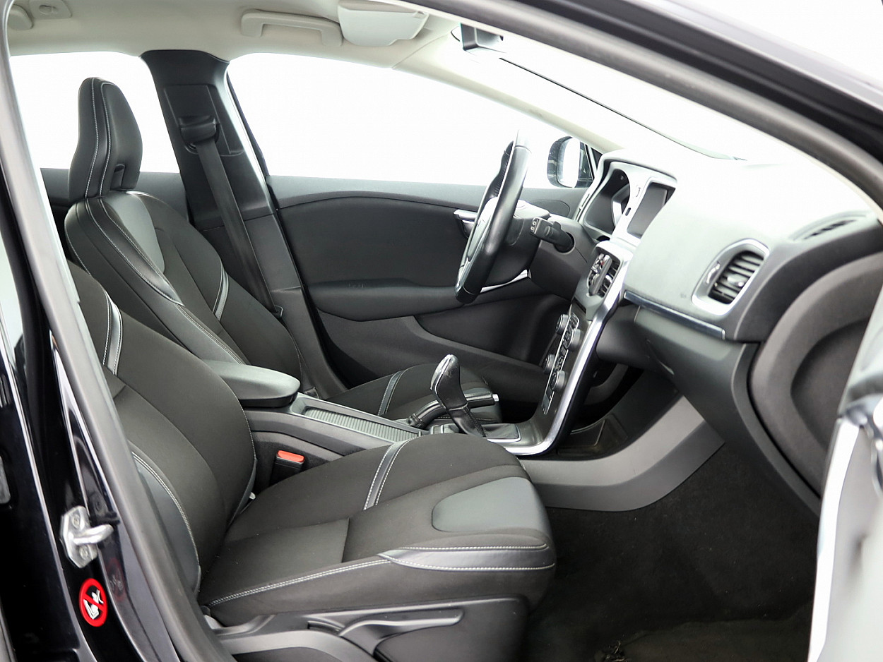 Volvo V40 Momemtum 1.6 D4 84kW