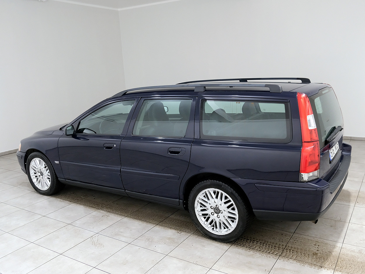 Volvo V70 Summum Facelift ATM 2.4 103 kW - Photo 4