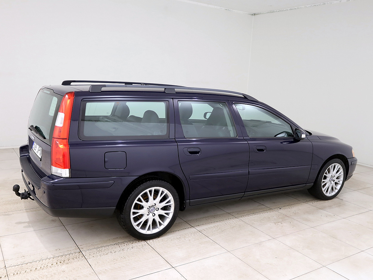 Volvo V70 Summum Facelift ATM 2.4 D5 120 kW - Photo 3