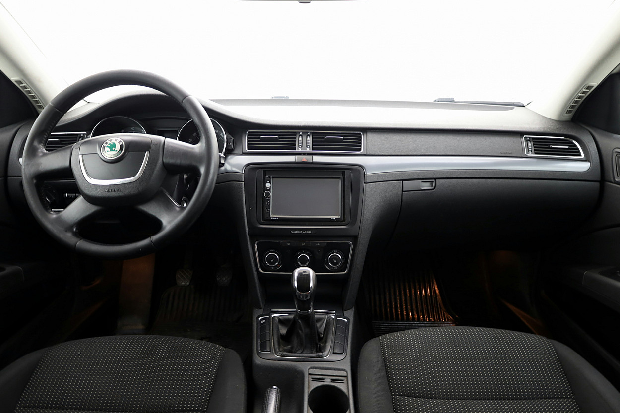 Skoda Superb Comfortline 1.8 118 kW - Photo 5