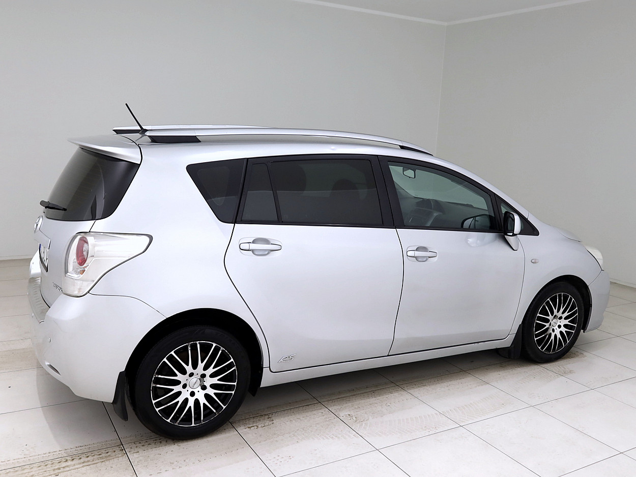 Toyota Verso Linea Sol 2.0 D-4D 93 kW - Photo 3