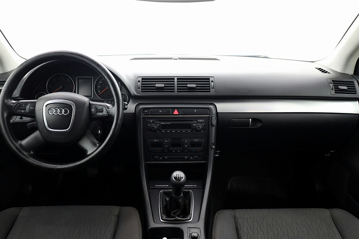 Audi A4 Avant Comfortline 2.0 TDI 103 kW - Photo 5