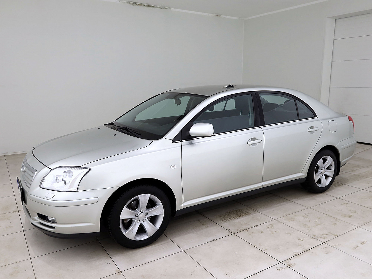 Toyota Avensis Linea Sol 1.6 81 kW - Photo 2