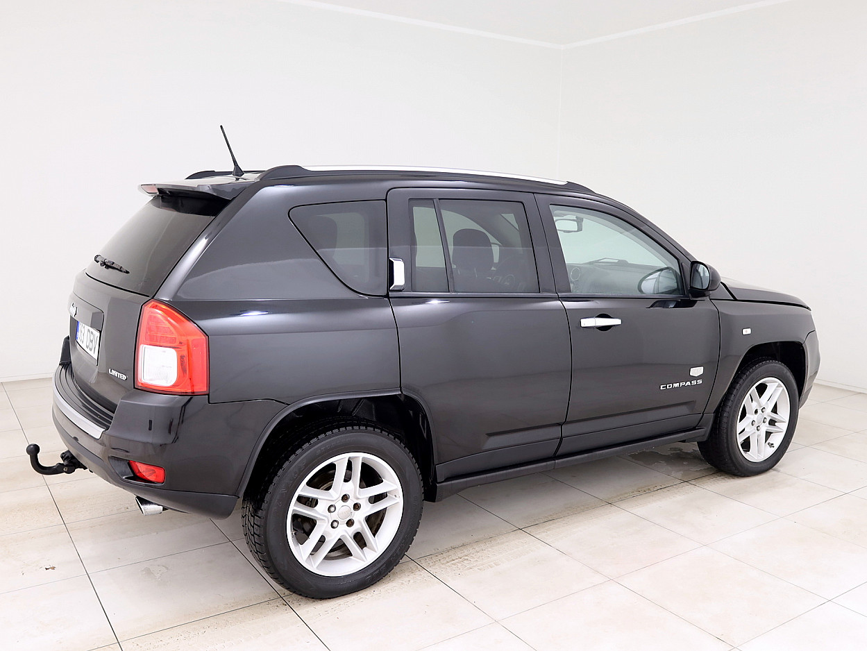 Jeep Compass 70th Anniversary Edition Facelift 2.1 CRD 120 kW - Photo 3