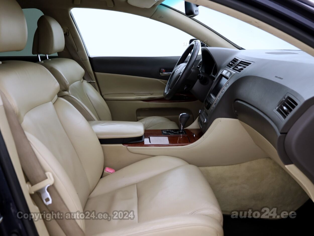 Lexus GS 300 President 3.0 183 kW - Photo 6