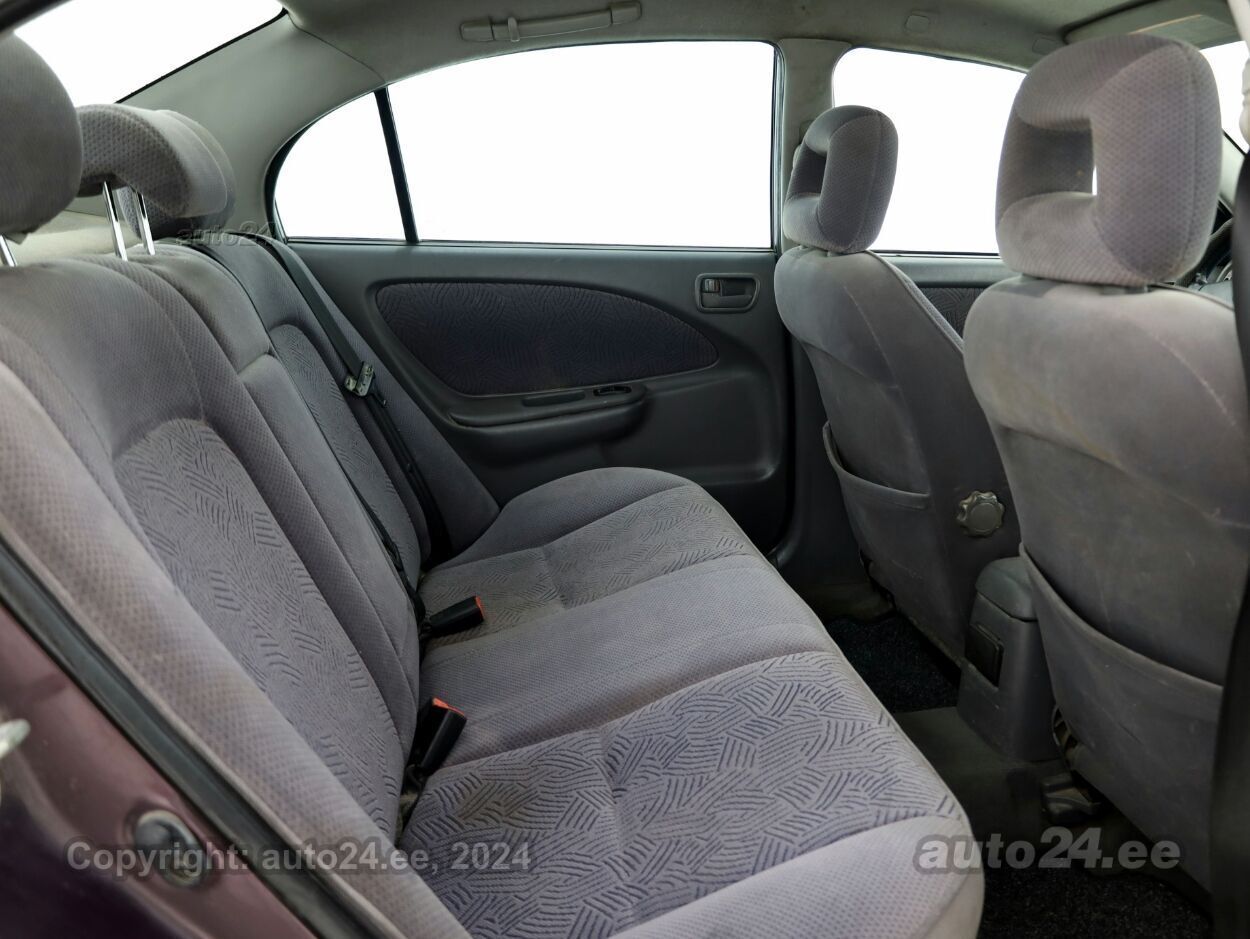 Toyota Avensis Comfort 2.0 94 kW - Photo 7