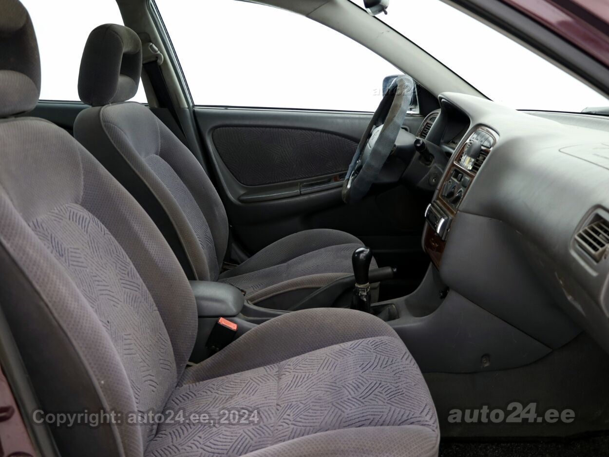 Toyota Avensis Comfort 2.0 94 kW - Photo 6
