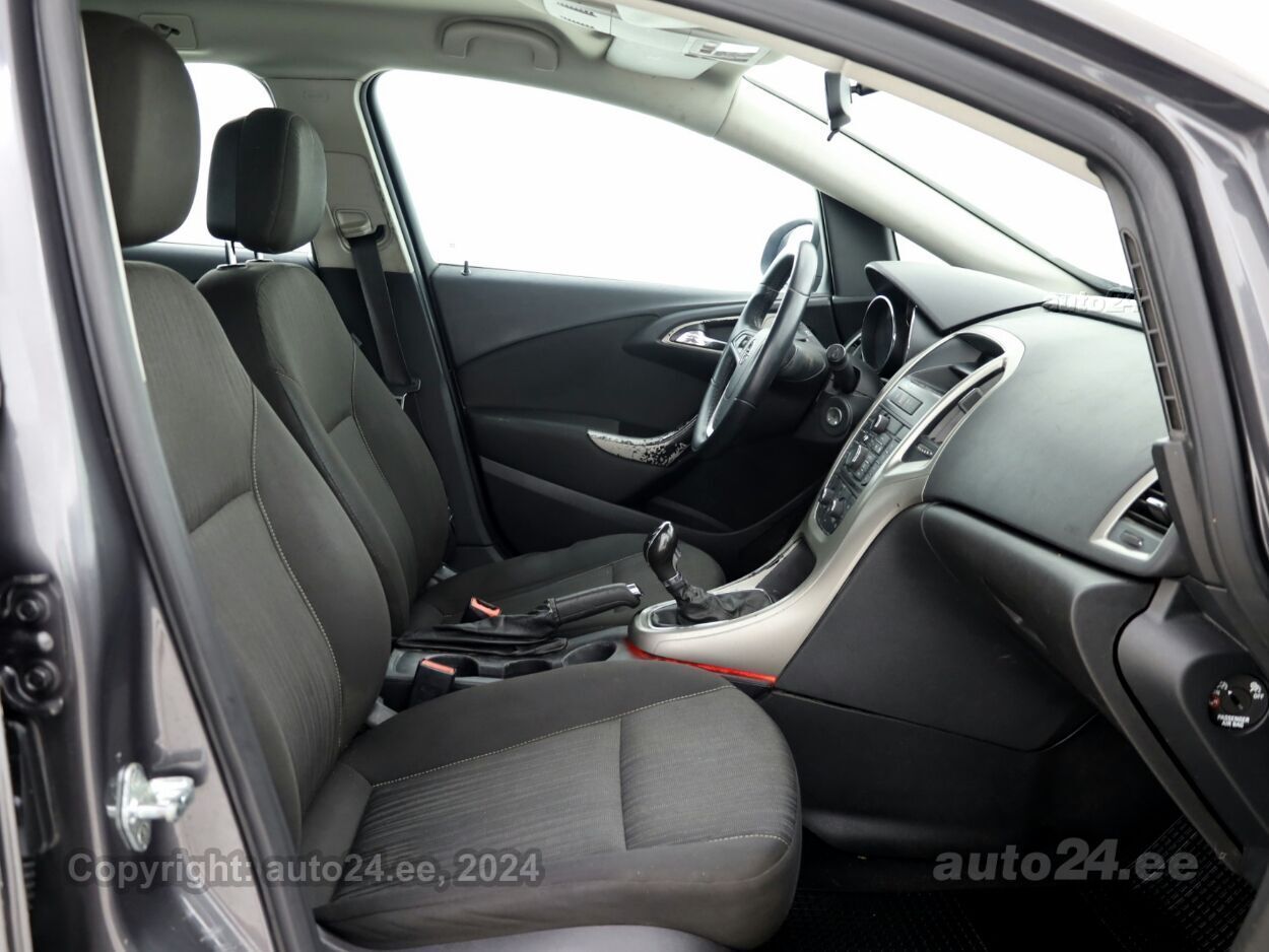 Opel Astra Sports Tourer 1.2 CDTi 70 kW - Photo 6