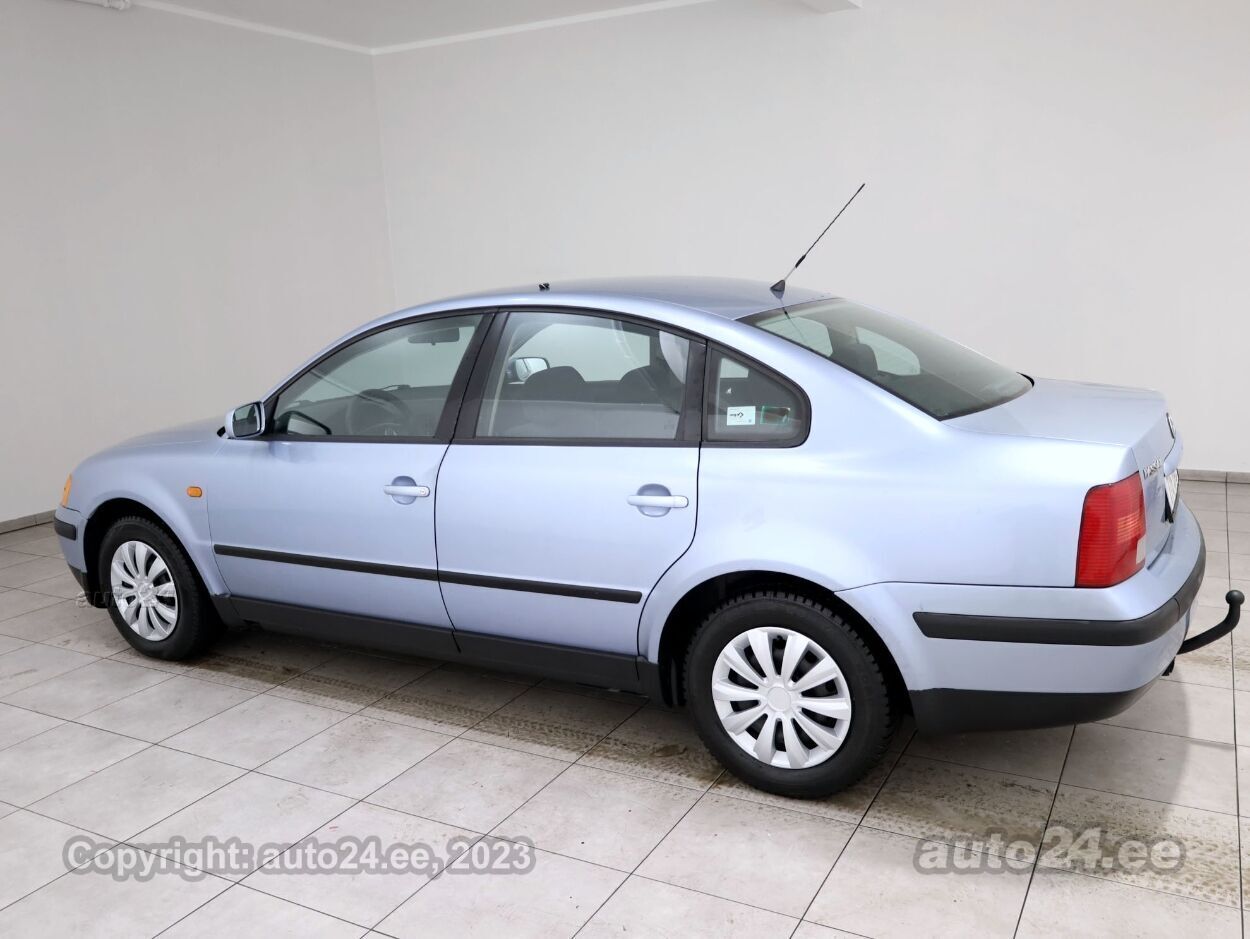 Volkswagen Passat Comfortline 1.6 74 kW - Photo 4