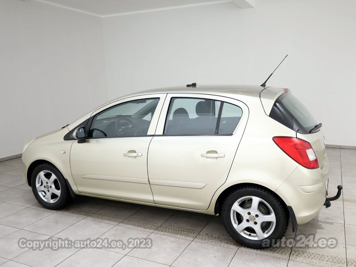 Opel Corsa Elegance 1.4 66 kW - Photo 4