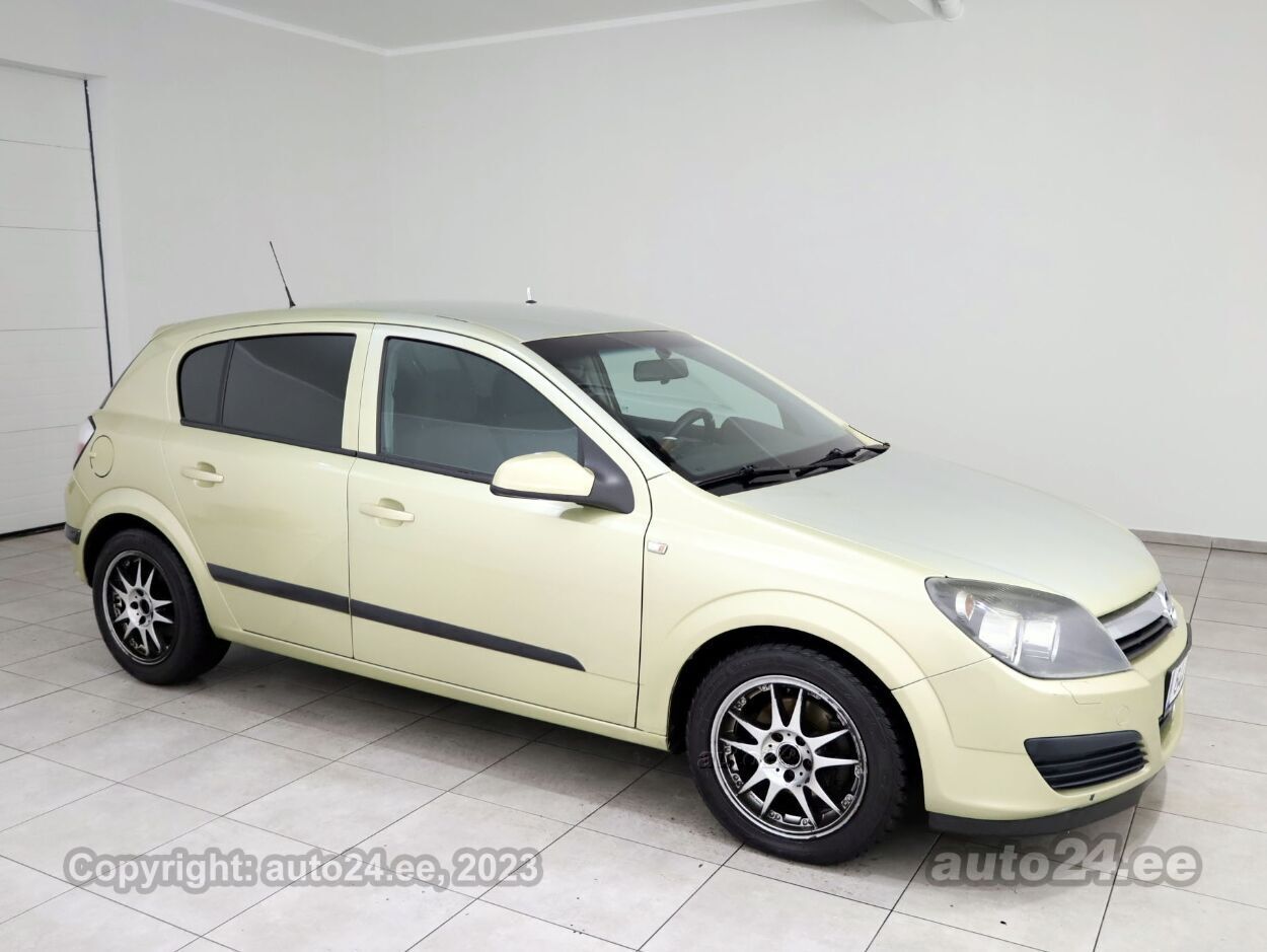 Opel Astra Elegance 1.7 CDTi 74 kW - Photo 1