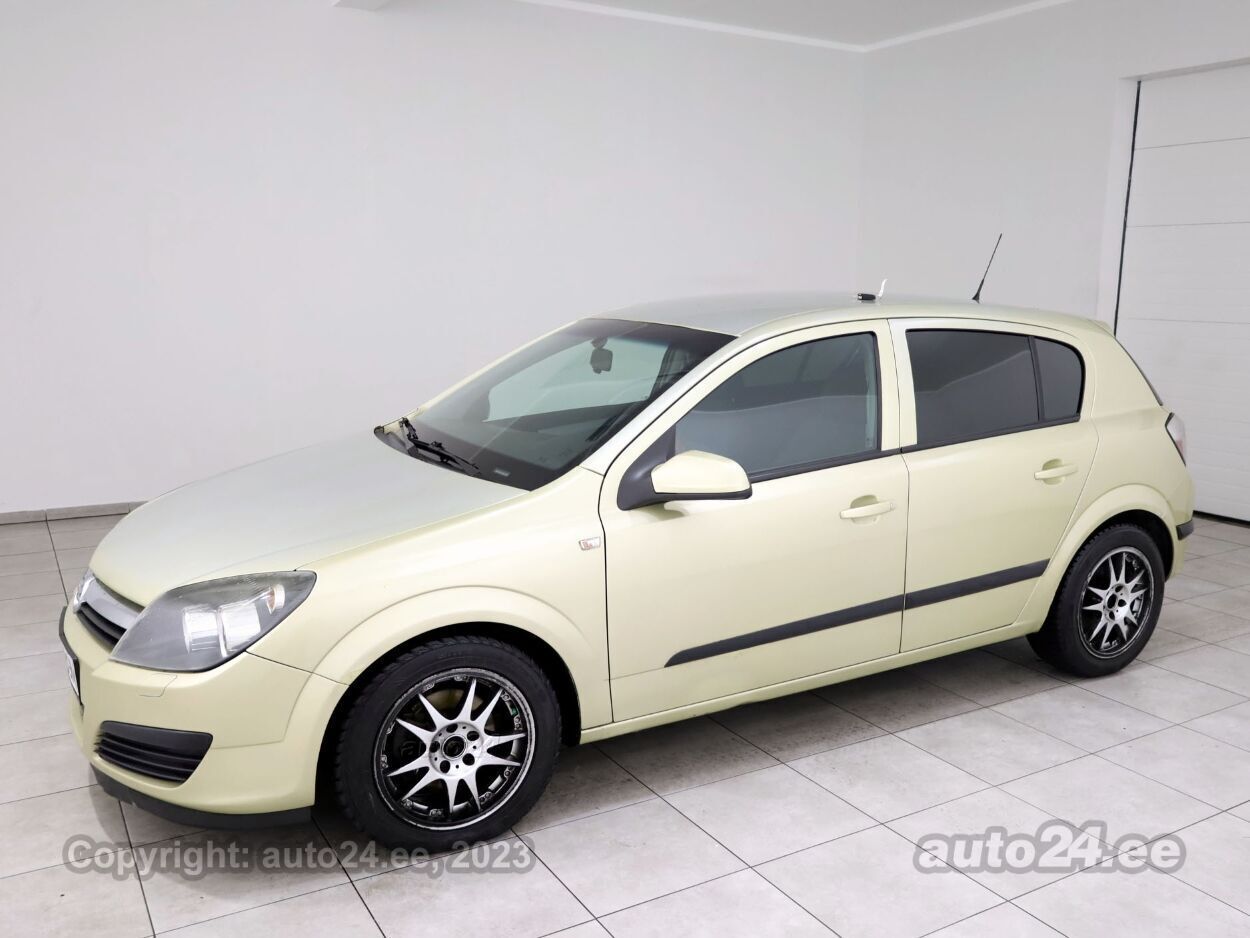 Opel Astra Elegance 1.7 CDTi 74 kW - Photo 2