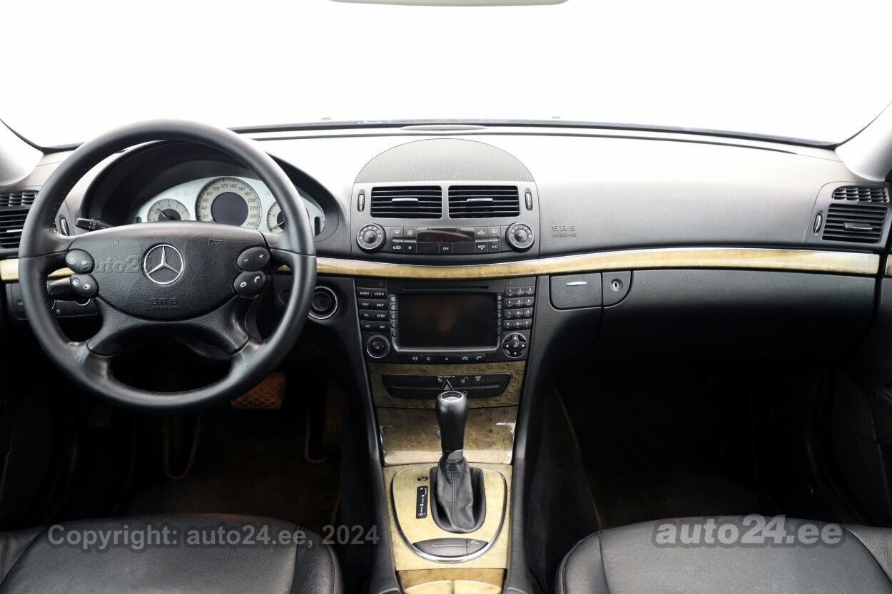 Mercedes-Benz E 280 Avantgarde 4Matic 4x4 Facelift ATM 3.0 CDI 140 kW - Photo 5