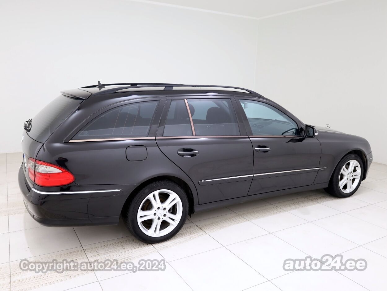 Mercedes-Benz E 280 Avantgarde 4Matic 4x4 Facelift ATM 3.0 CDI 140 kW - Photo 3