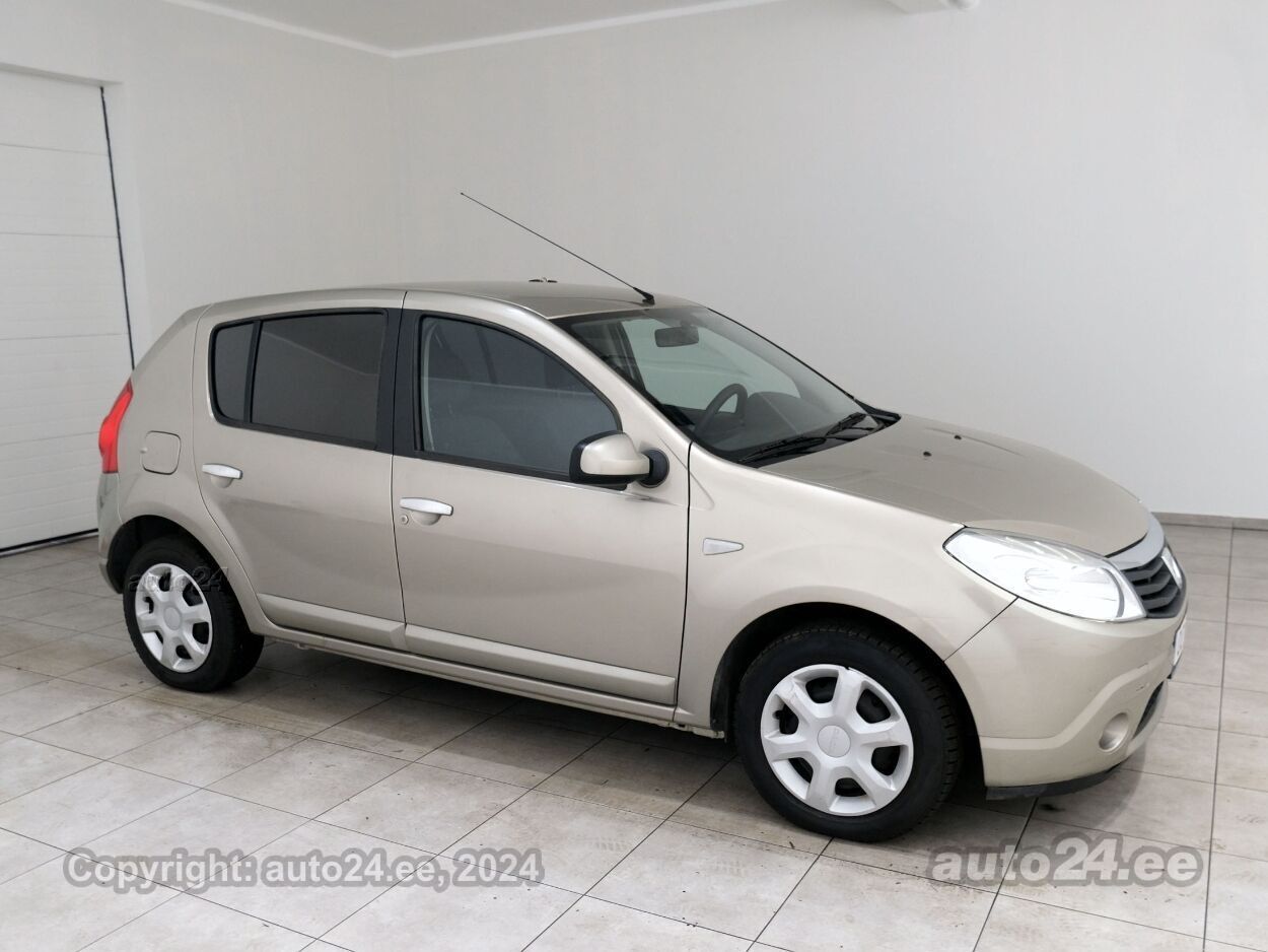 Dacia Sandero Elegance 1.6 64 kW - Photo 1