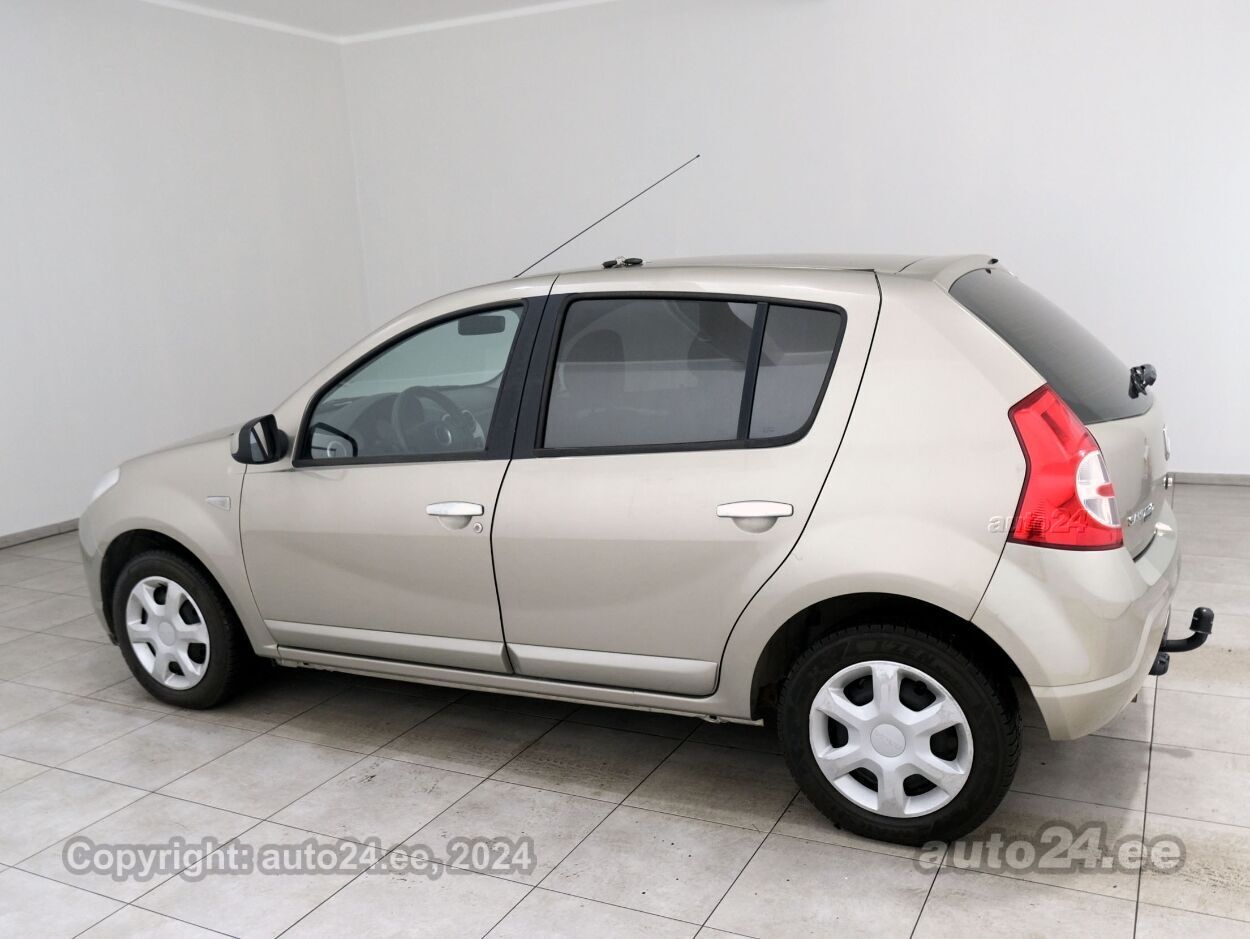 Dacia Sandero Elegance 1.6 64 kW - Photo 4