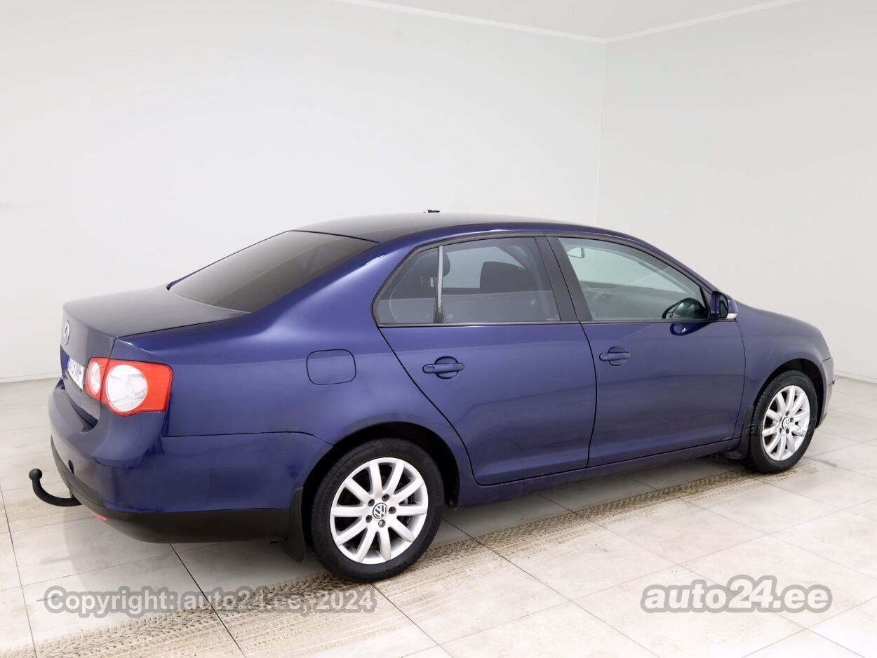 Volkswagen Jetta Comfortline 1.6 75 kW - Photo 3