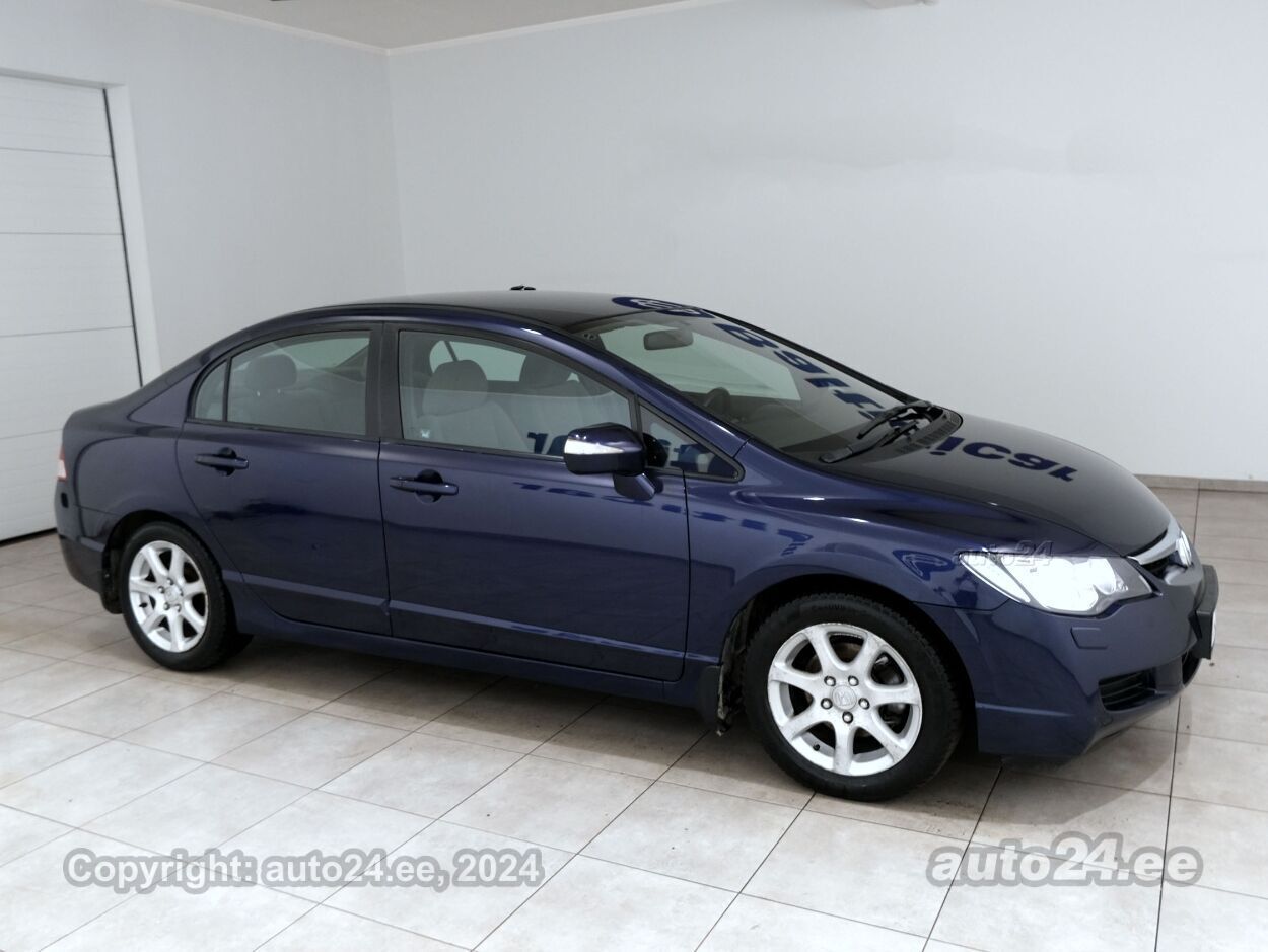 Honda Civic Facelift 1.8 103 kW - Photo 1