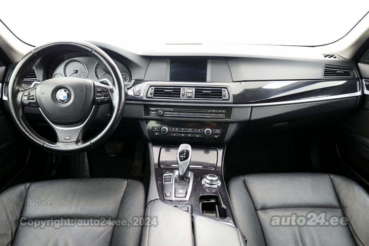 BMW 520 Touring Executive ATM 2.0 D 135 kW - Photo 5