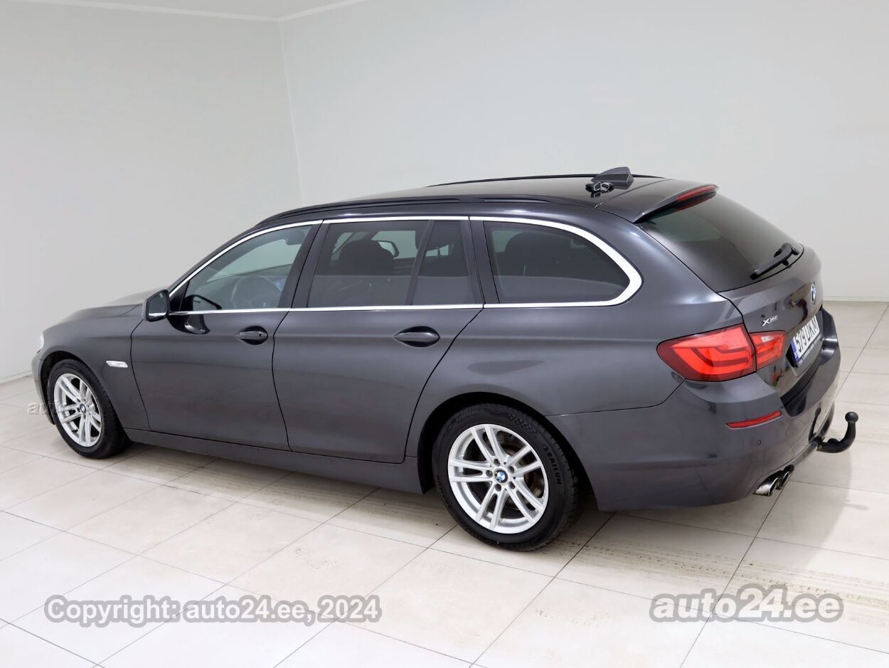 BMW 520 Touring Executive ATM 2.0 D 135 kW - Photo 4