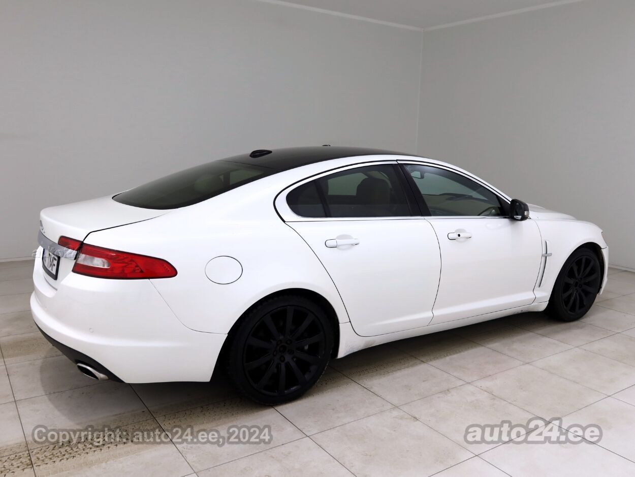 Jaguar XF Luxury ATM 2.7 JTD 152 kW - Photo 3